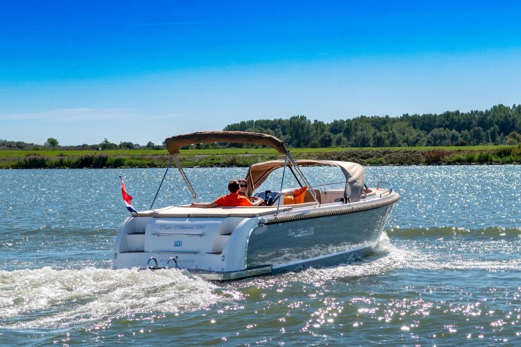 San-Boat Lago Amore 733 tender vaartocht